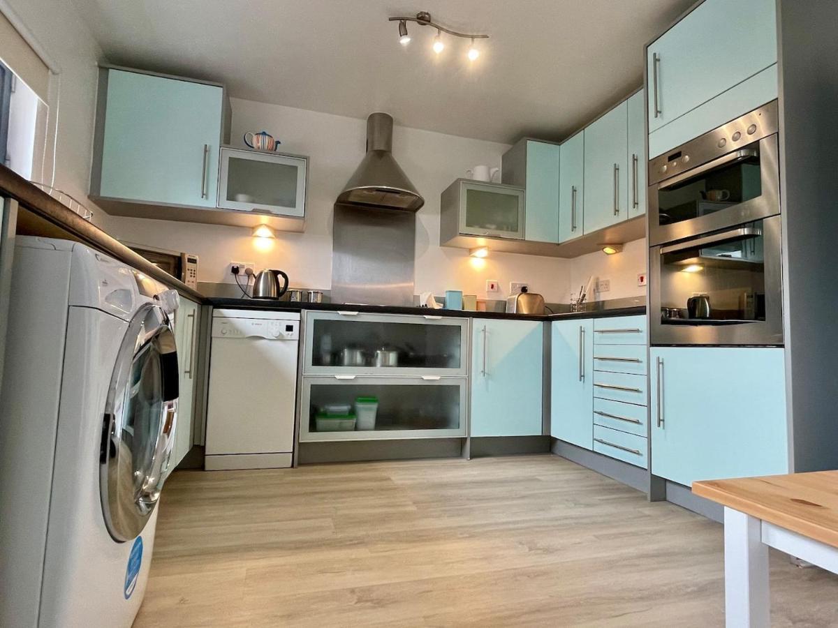 Family Friendly Maritime Apartment Swansea Bagian luar foto
