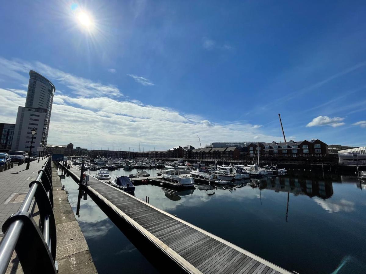 Family Friendly Maritime Apartment Swansea Bagian luar foto