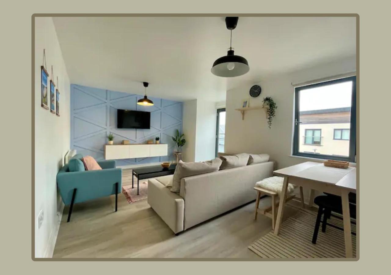 Family Friendly Maritime Apartment Swansea Bagian luar foto